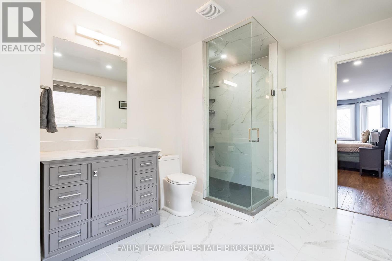 7 Meyer Avenue, Barrie (East Bayfield), Ontario  L4M 6X2 - Photo 26 - S12885886