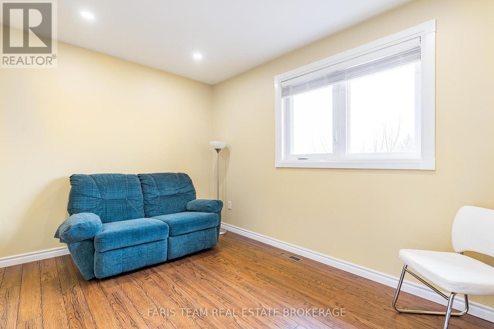 7 Meyer Avenue, Barrie (East Bayfield), Ontario  L4M 6X2 - Photo 30 - S12885886