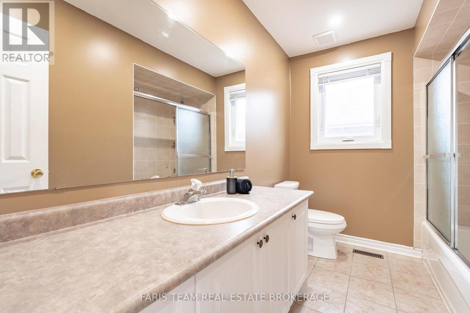 7 Meyer Avenue, Barrie (East Bayfield), Ontario  L4M 6X2 - Photo 31 - S12885886