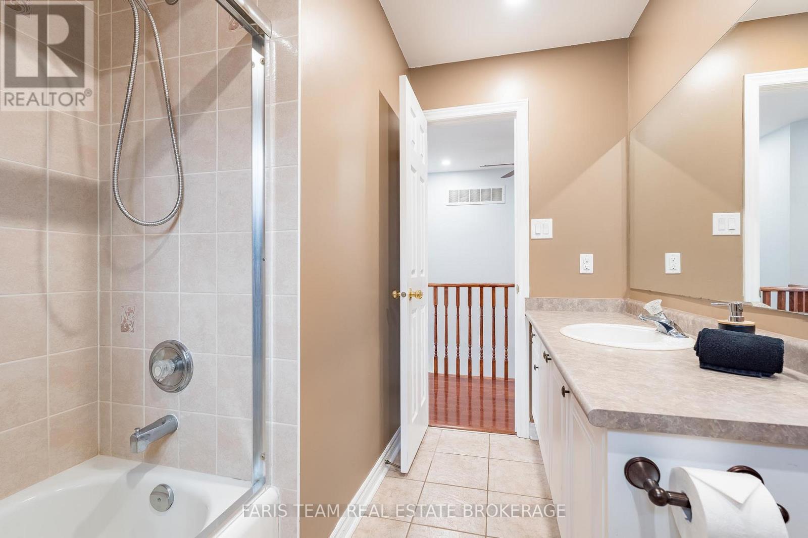 7 Meyer Avenue, Barrie (East Bayfield), Ontario  L4M 6X2 - Photo 32 - S12885886