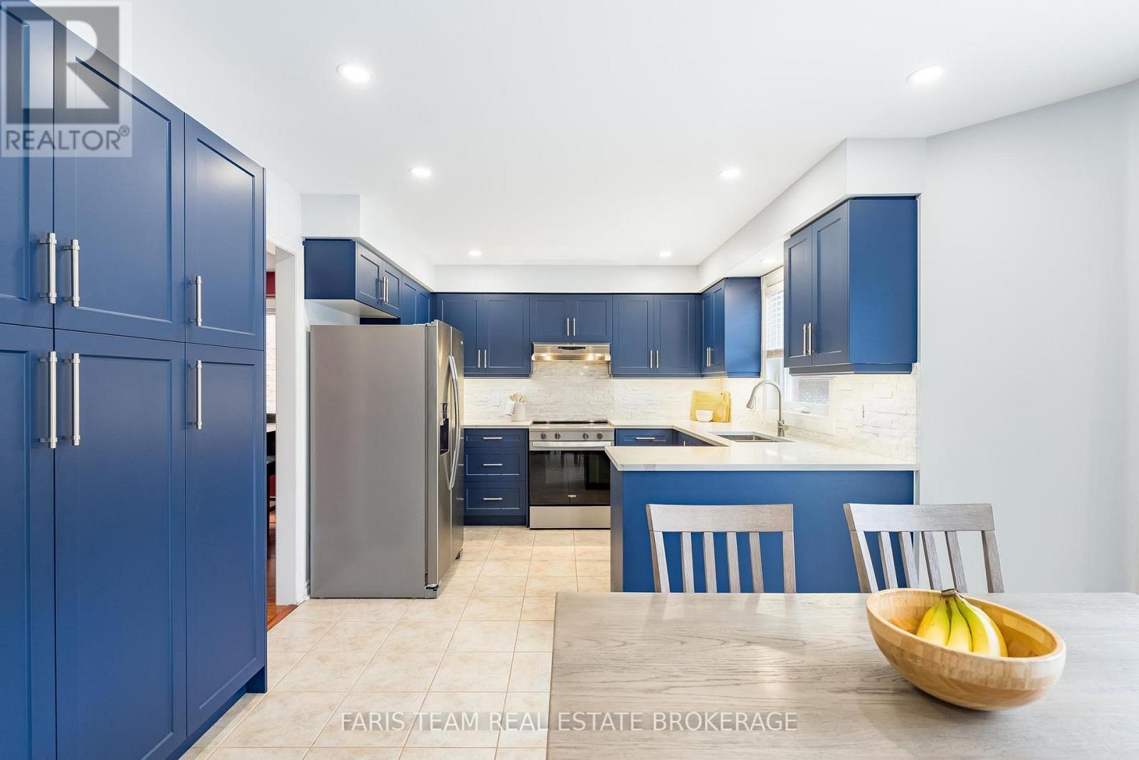 7 Meyer Avenue, Barrie (East Bayfield), Ontario  L4M 6X2 - Photo 6 - S12885886