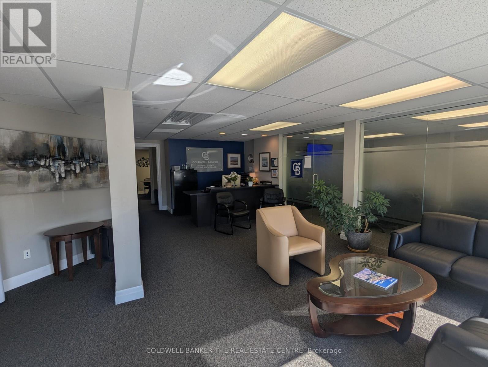 Upper - E - 284 Dunlop Street W, Barrie (0 North), Ontario  L4N 1B9 - Photo 3 - S12886004