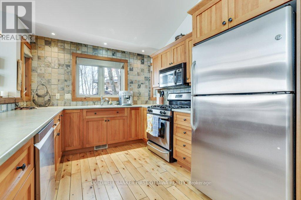 1374 Black Lake North Shore Road, Tay Valley, Ontario  K7H 3C5 - Photo 10 - X12856924