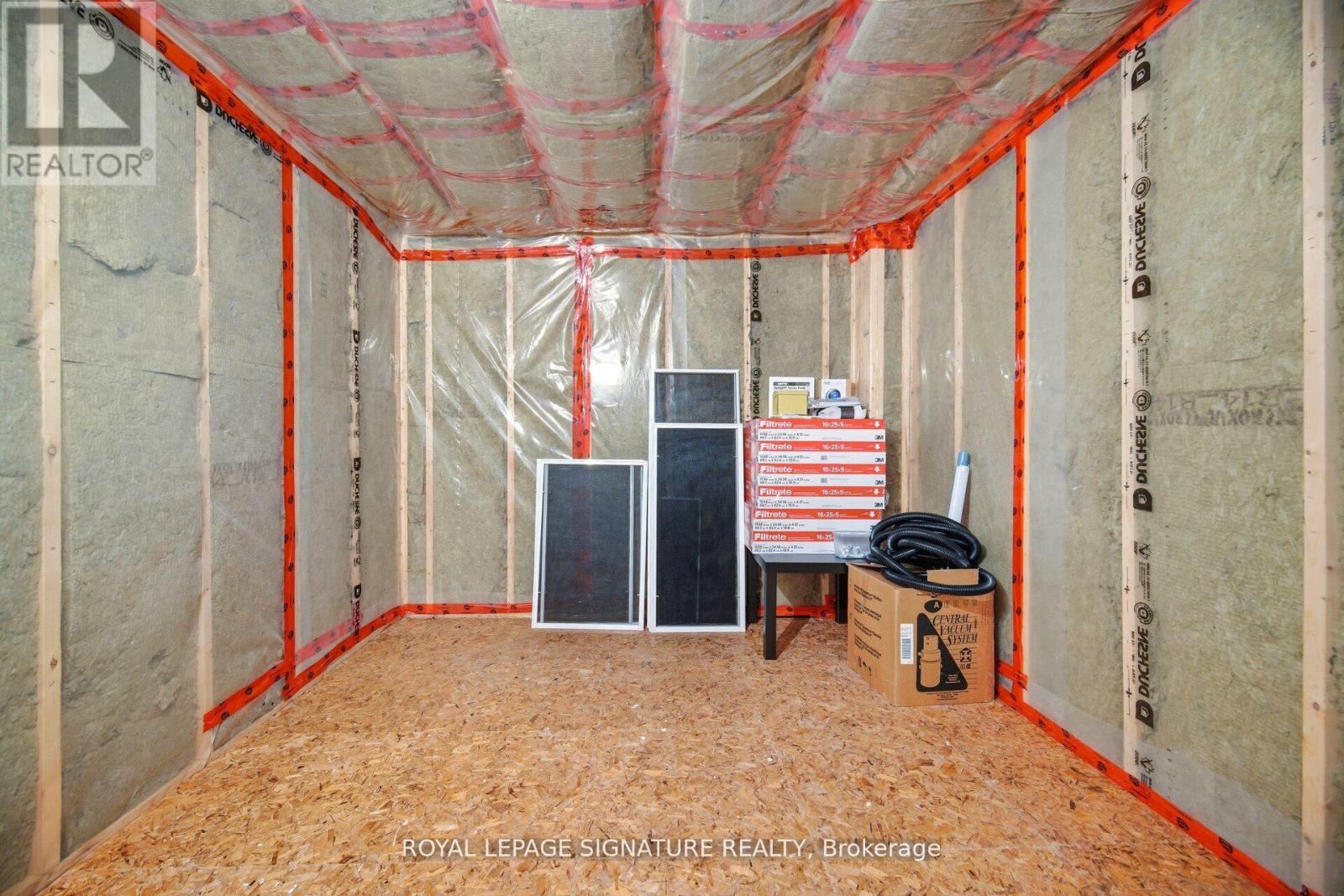 1592 Hallstone Road, Brampton (Bram West), Ontario  L6Y 5K8 - Photo 42 - W12885906