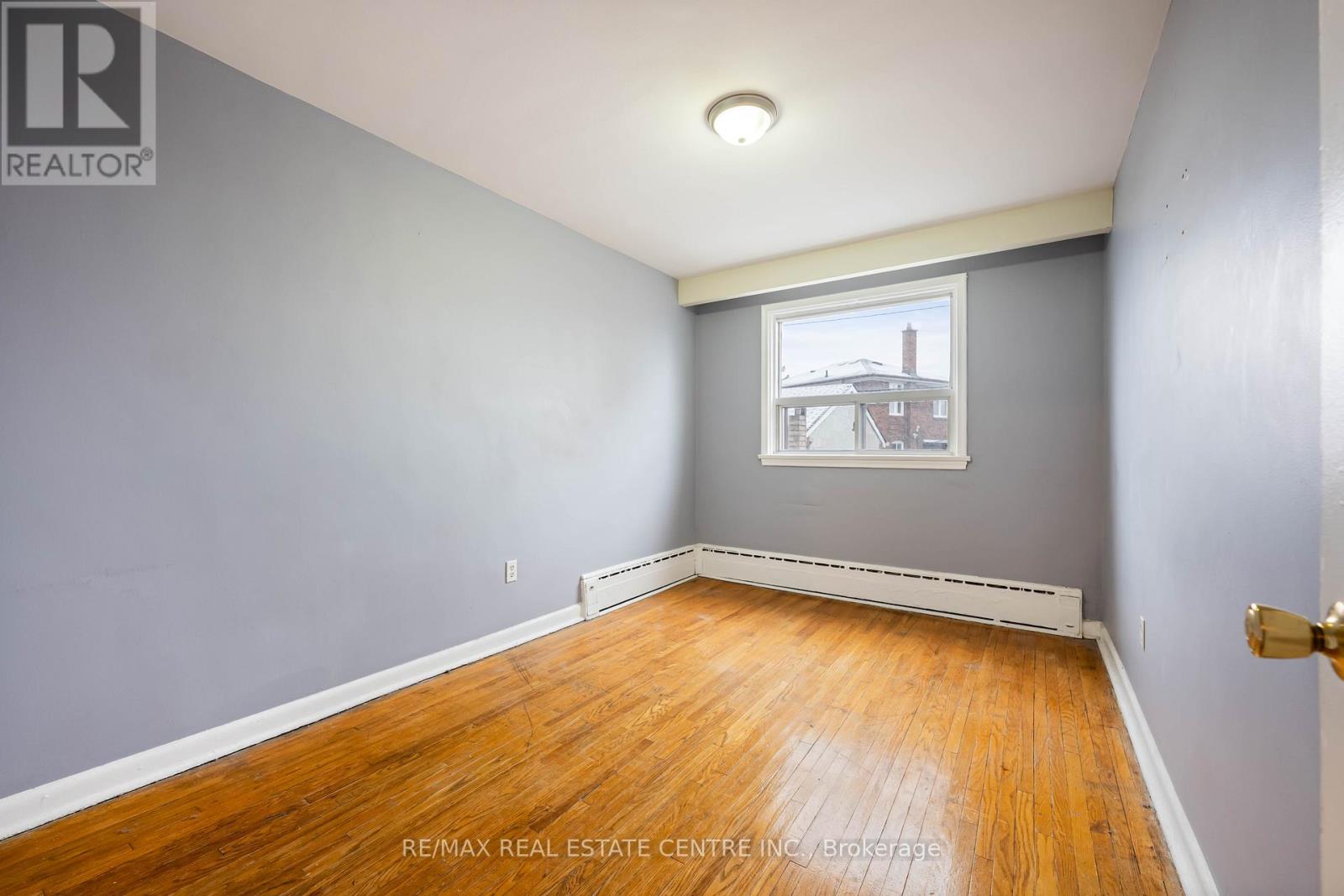 10 Lapp Street, Toronto (Rockcliffe-Smythe), Ontario  M6N 3W6 - Photo 13 - W12886032