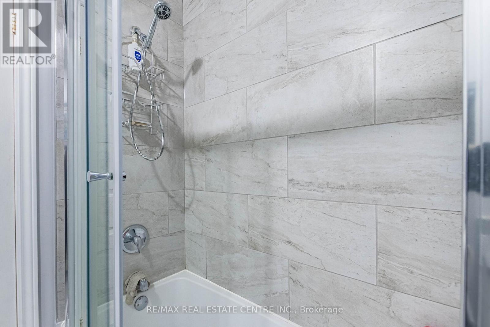 82 Candy Crescent, Brampton, Ontario  L6X 3Z9 - Photo 30 - W12886142