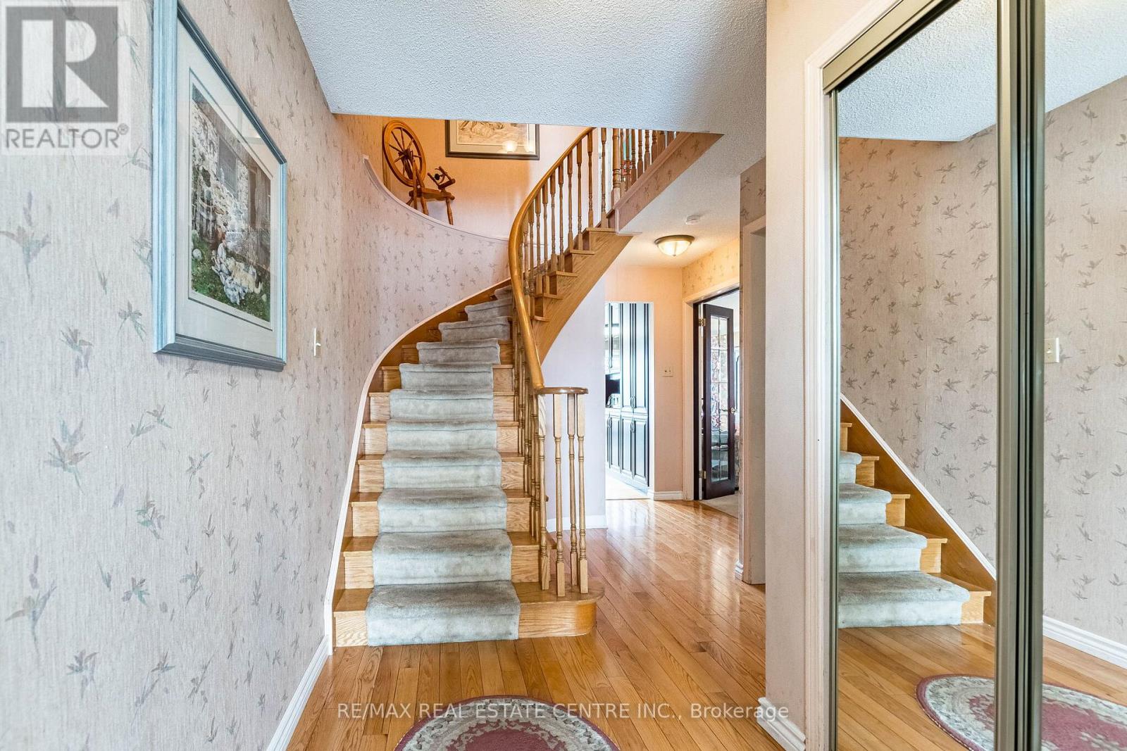 82 Candy Crescent, Brampton, Ontario  L6X 3Z9 - Photo 7 - W12886142