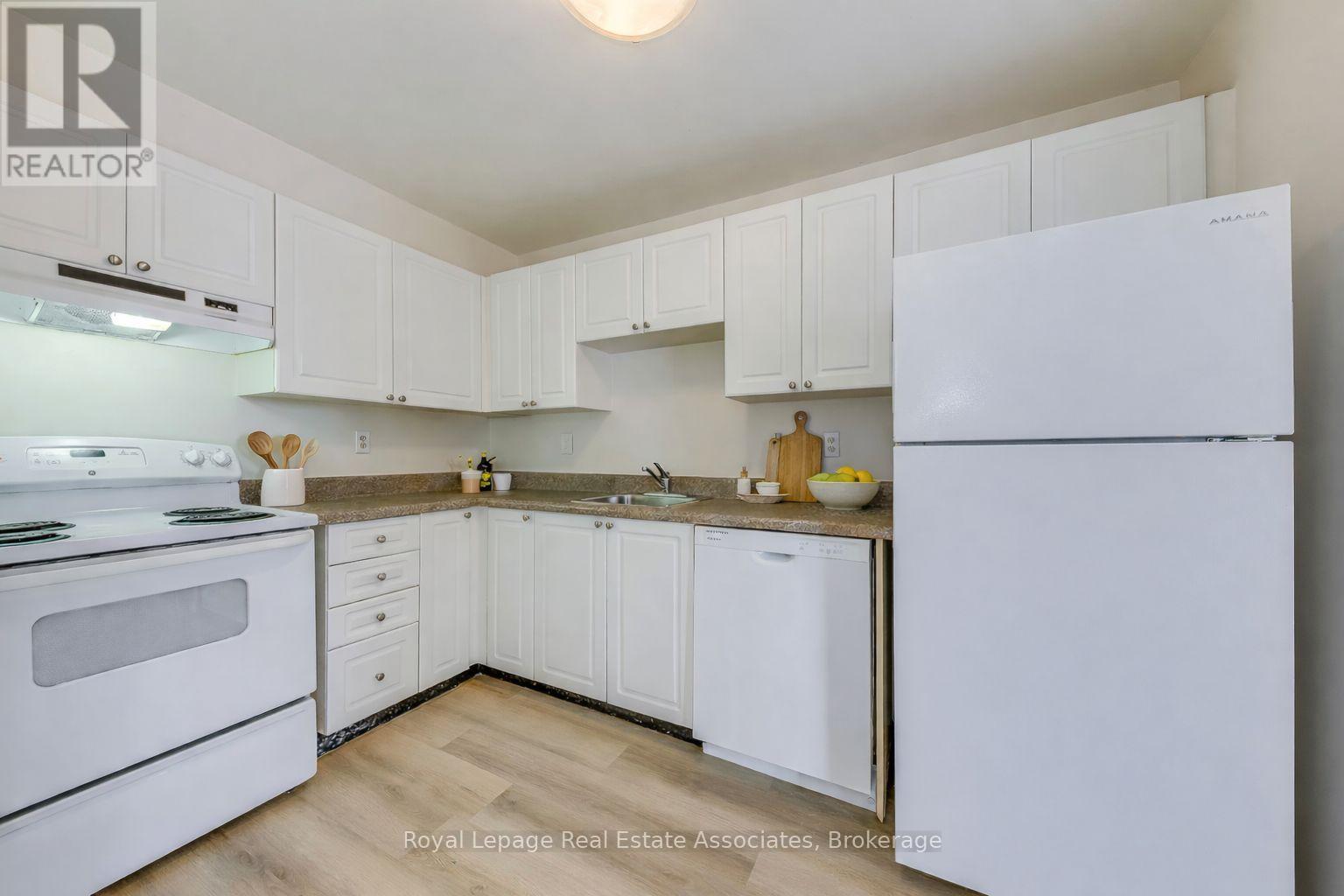 Ph18 - 4185 Shipp Drive, Mississauga (City Centre), Ontario  L4Z 2Y8 - Photo 14 - W12886146