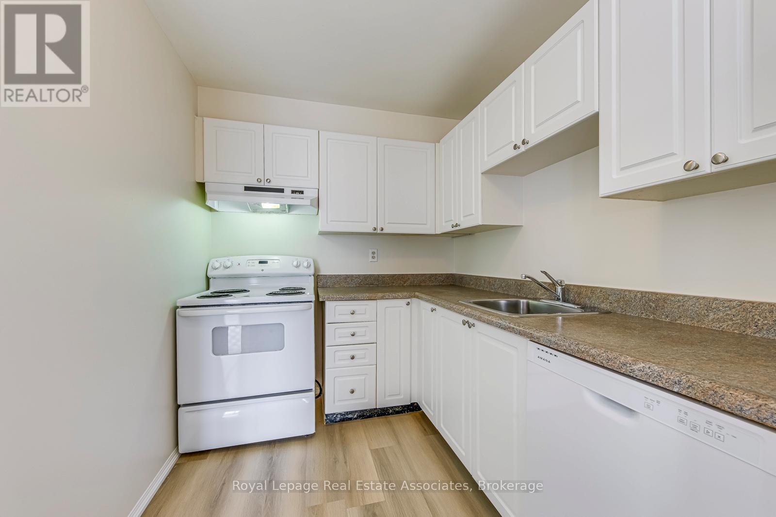 Ph18 - 4185 Shipp Drive, Mississauga (City Centre), Ontario  L4Z 2Y8 - Photo 16 - W12886146