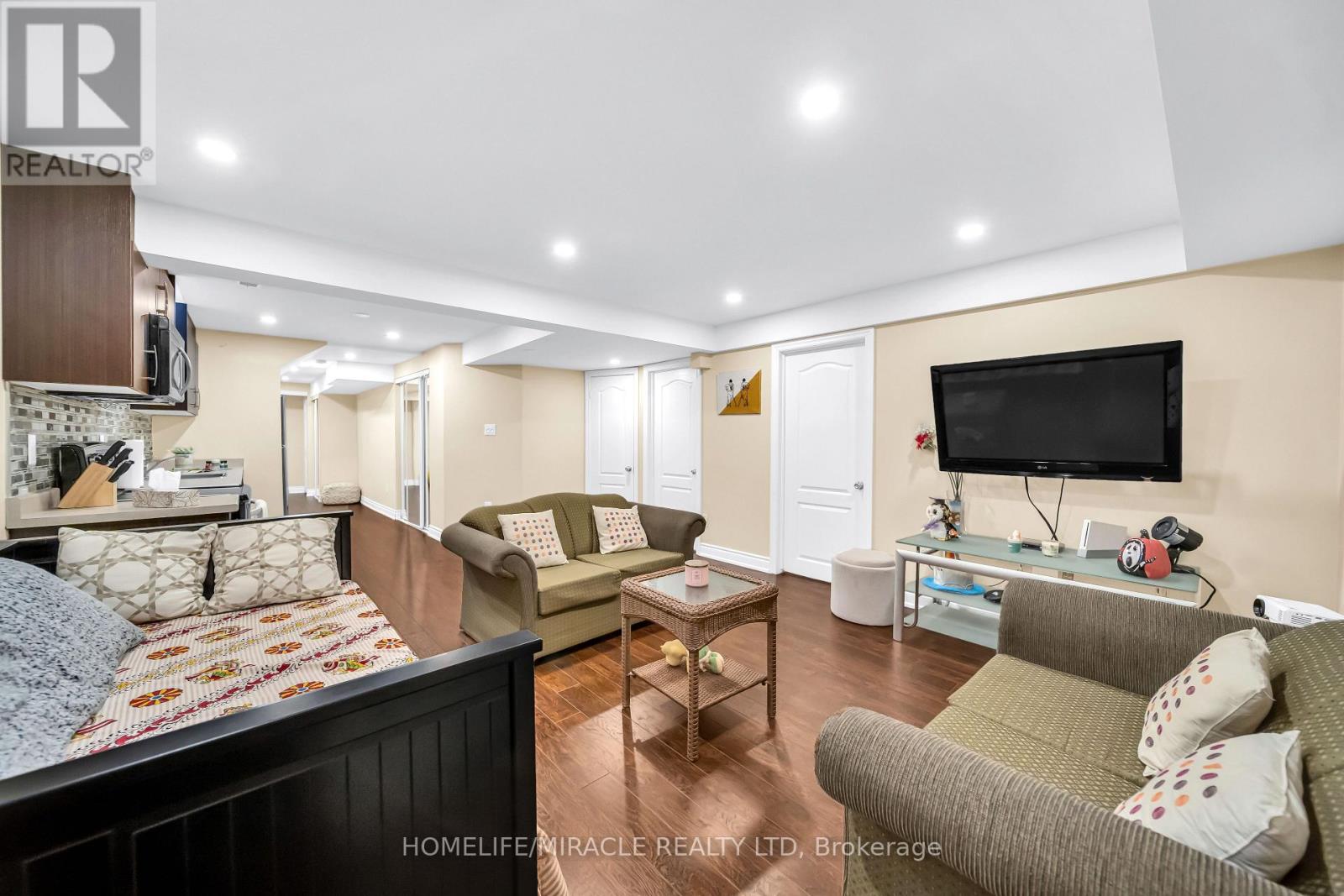 4 Templeton Court, Brampton (Bram East), Ontario  L6P 3B2 - Photo 41 - W12886158