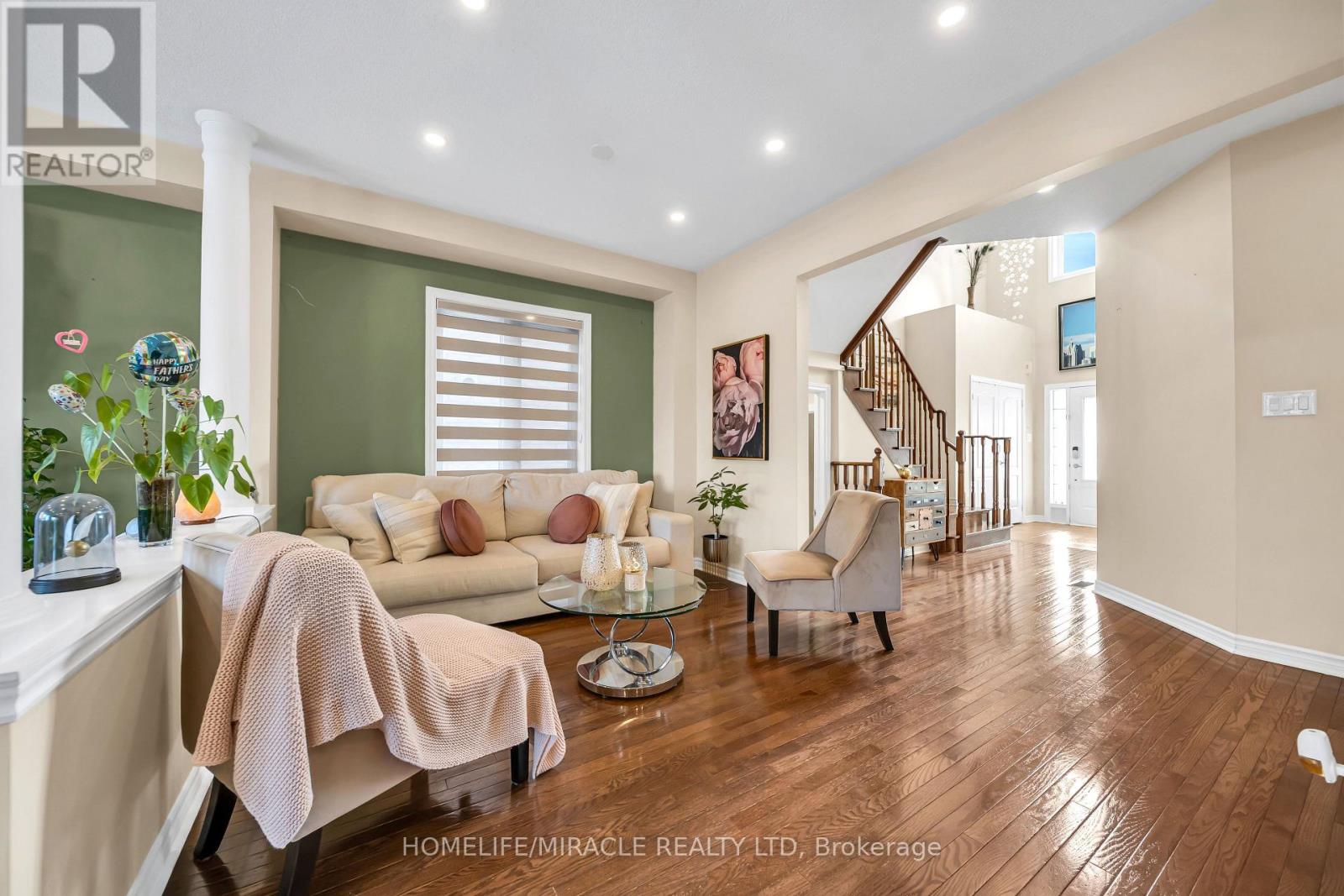 4 Templeton Court, Brampton (Bram East), Ontario  L6P 3B2 - Photo 9 - W12886158