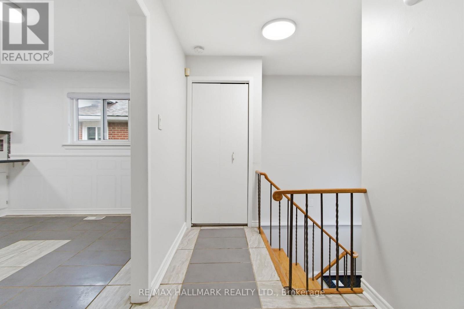 397 Archdekin Drive, Brampton (Madoc), Ontario  L6V 3G1 - Photo 4 - W12886176