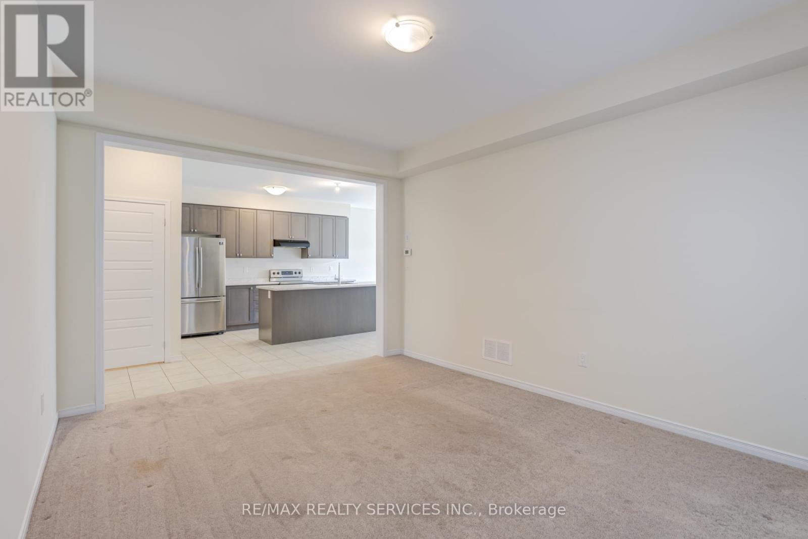 17 Vaughn Drive, Thorold (Hurricane/merrittville), Ontario  L3B 5N5 - Photo 12 - X12885922