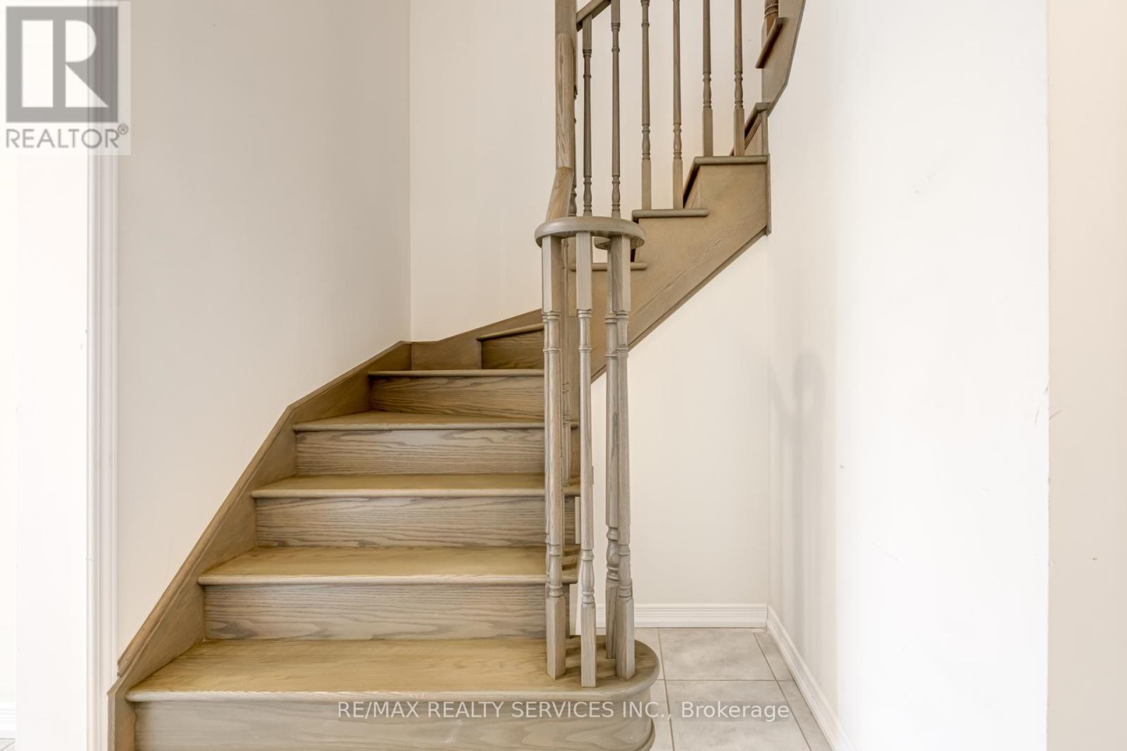 17 Vaughn Drive, Thorold (Hurricane/merrittville), Ontario  L3B 5N5 - Photo 21 - X12885922