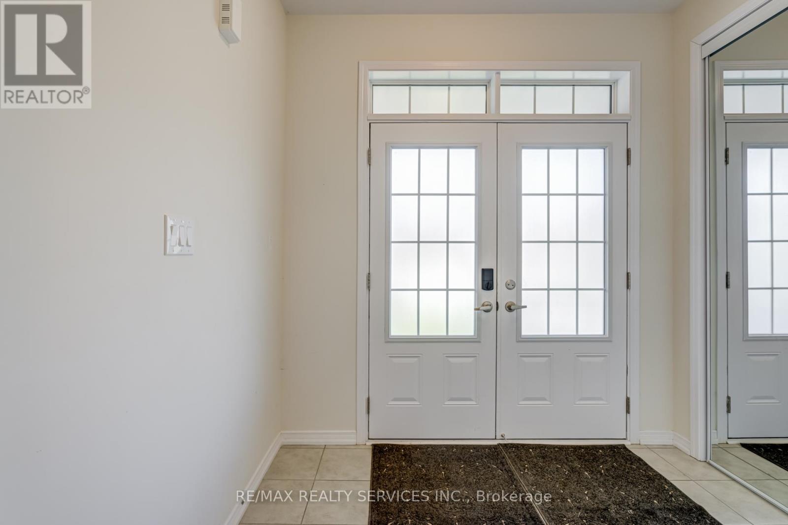 17 Vaughn Drive, Thorold (Hurricane/merrittville), Ontario  L3B 5N5 - Photo 4 - X12885922