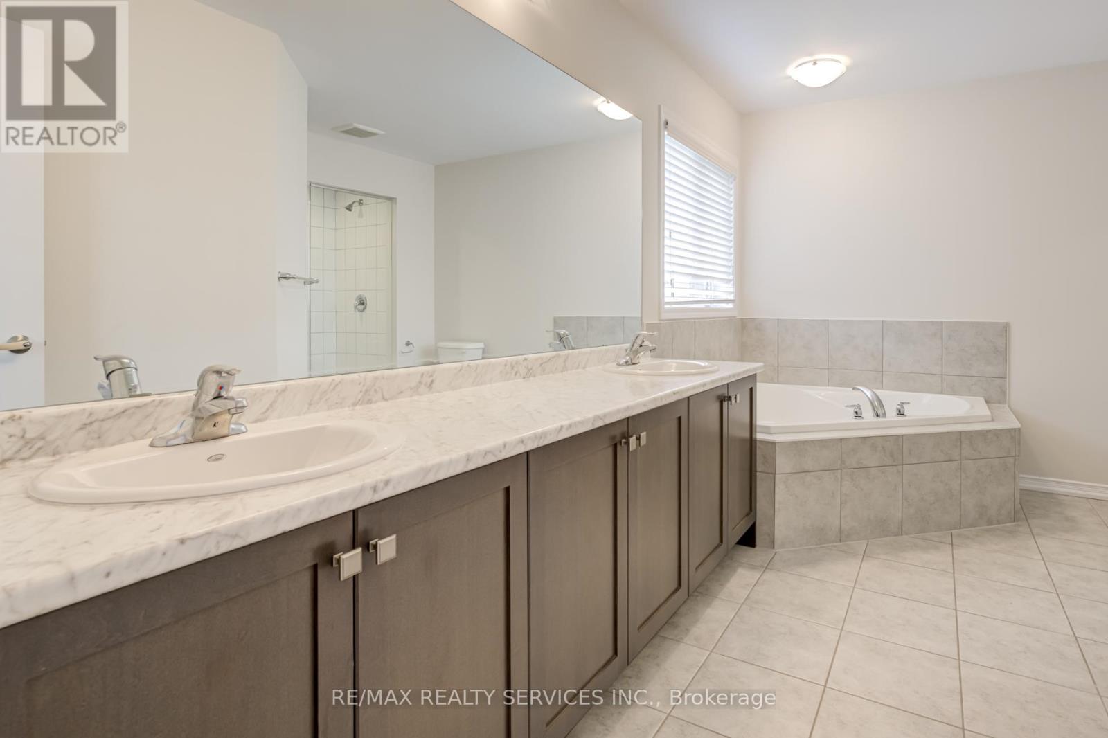 17 Vaughn Drive, Thorold (Hurricane/merrittville), Ontario  L3B 5N5 - Photo 40 - X12885922