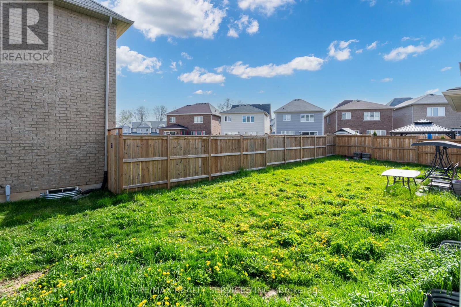 17 Vaughn Drive, Thorold (Hurricane/merrittville), Ontario  L3B 5N5 - Photo 47 - X12885922