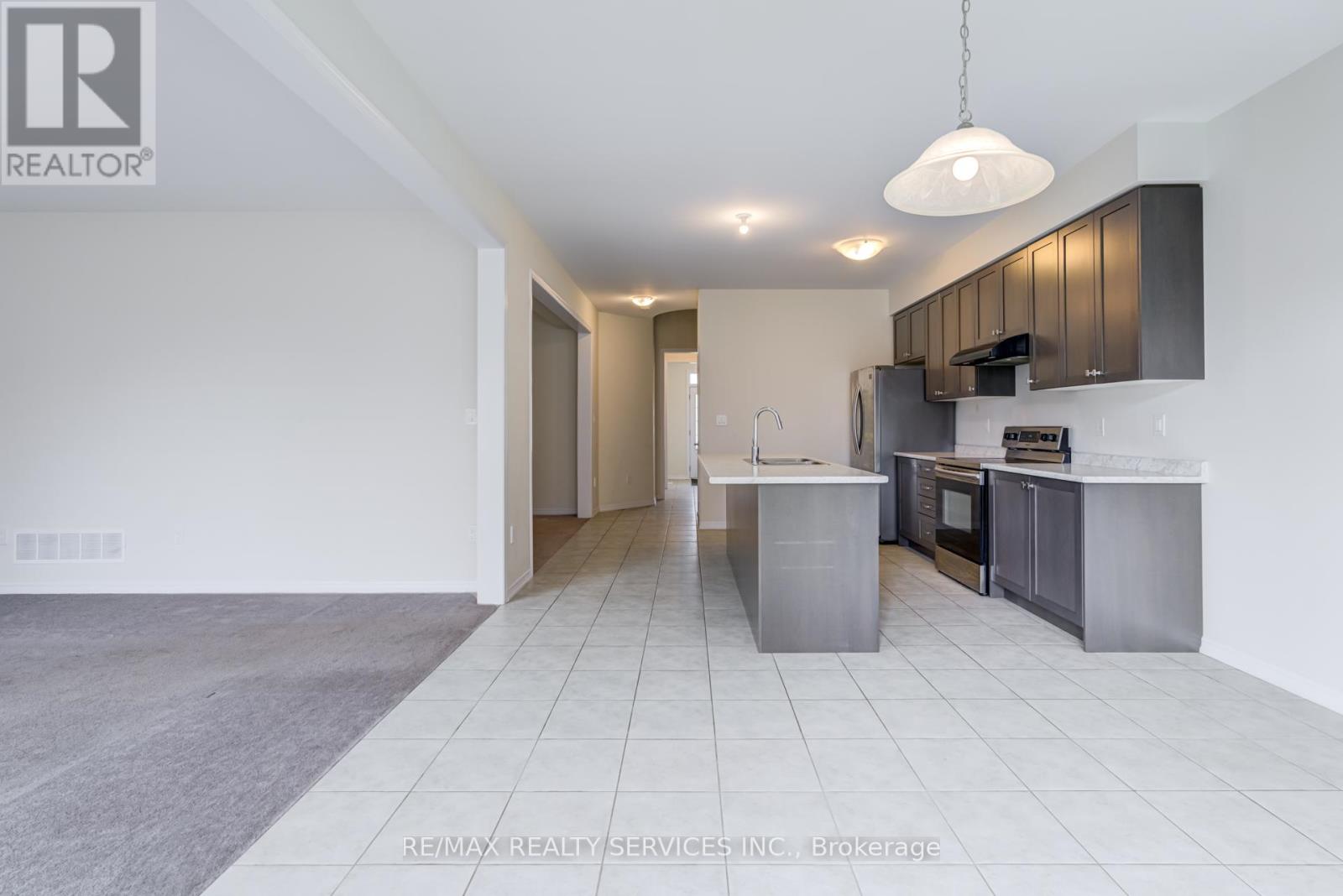 17 Vaughn Drive, Thorold (Hurricane/merrittville), Ontario  L3B 5N5 - Photo 8 - X12885922