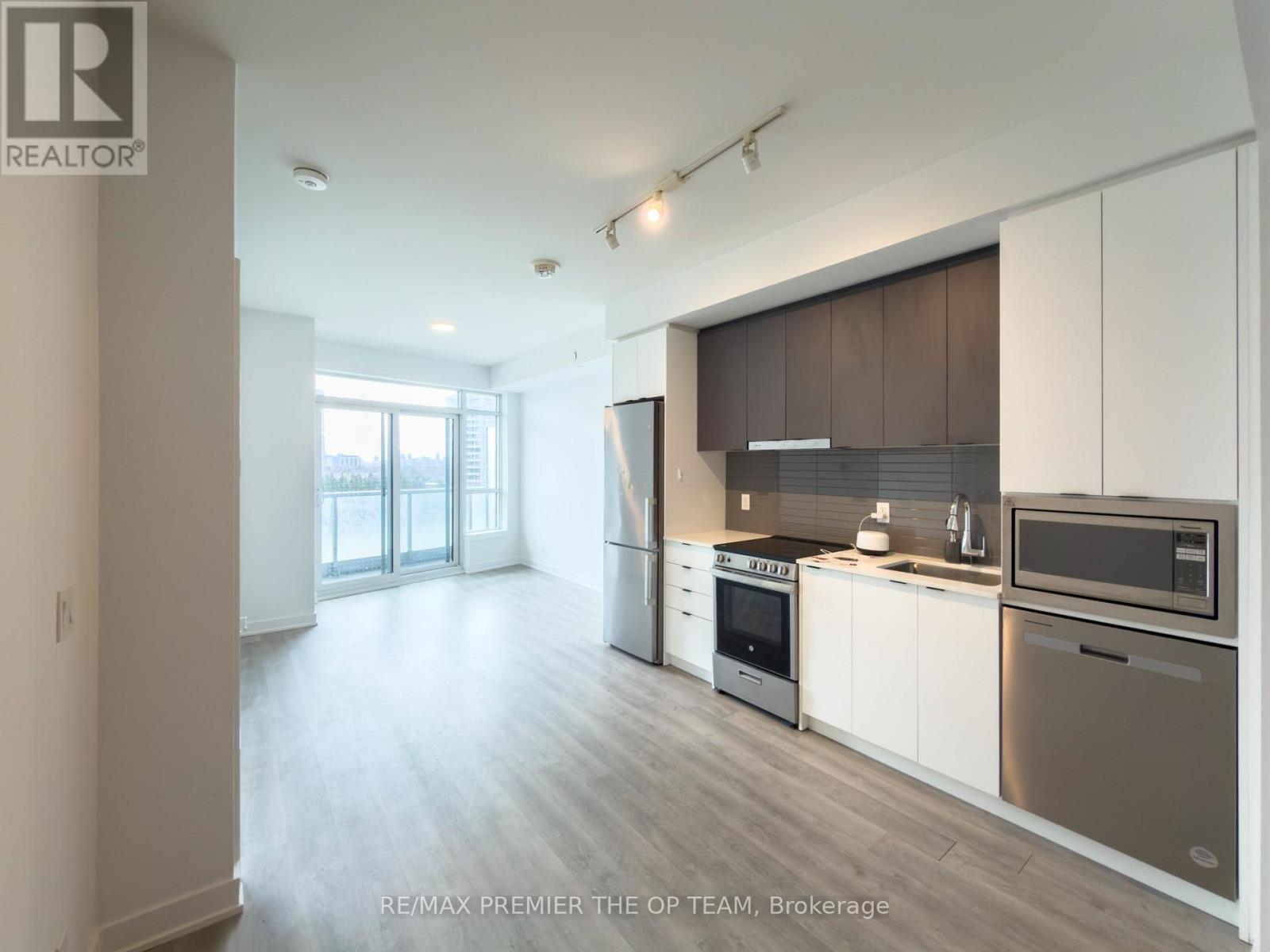 403 - 30 Upper Mall Way, Vaughan, Ontario  L4J 0L7 - Photo 11 - N12758276