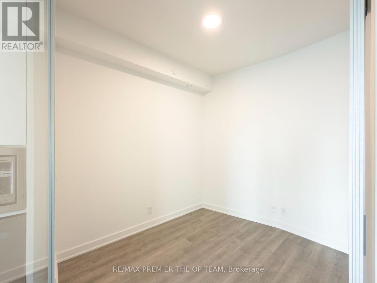 403 - 30 Upper Mall Way, Vaughan, Ontario  L4J 0L7 - Photo 18 - N12758276