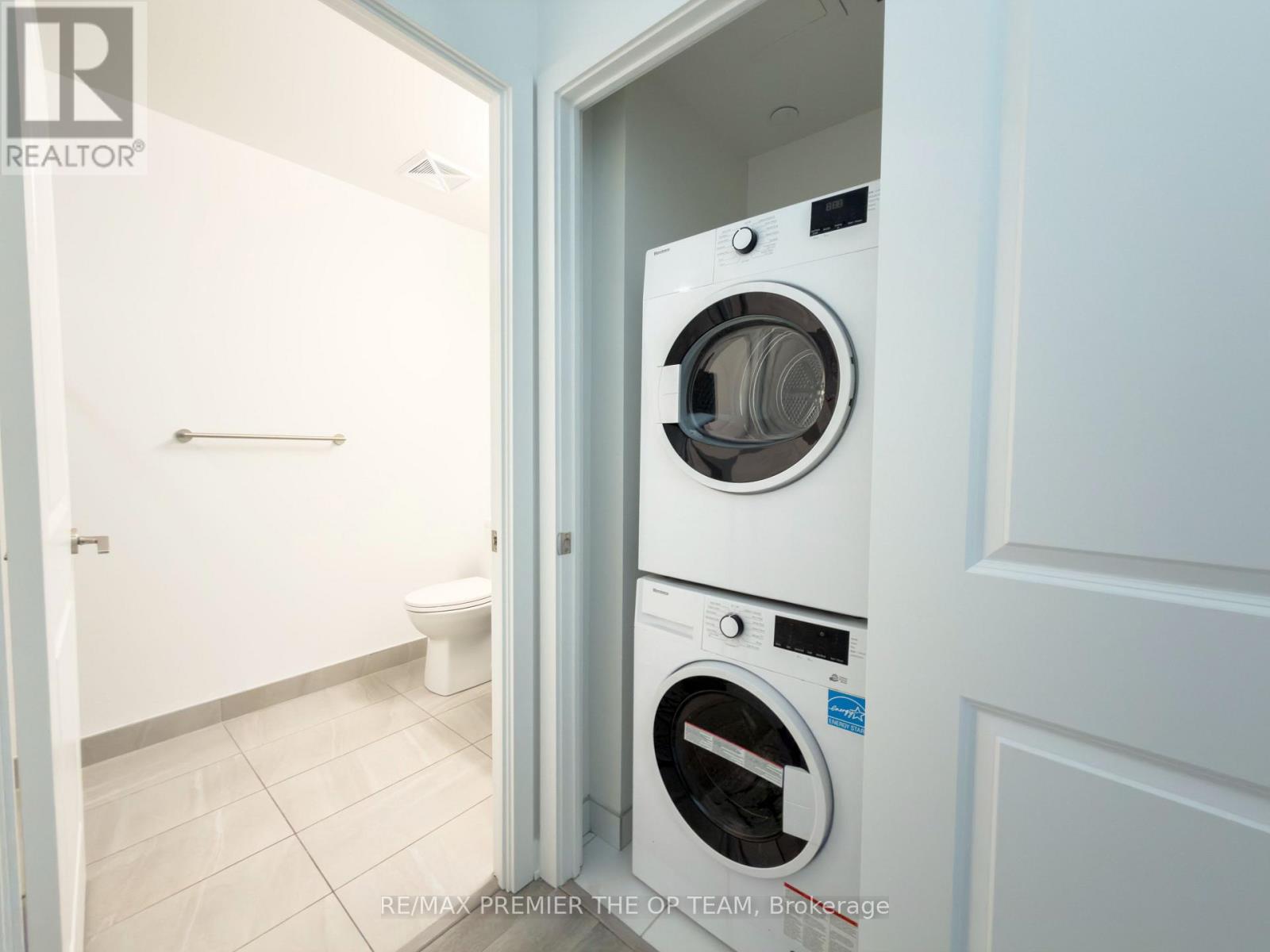 403 - 30 Upper Mall Way, Vaughan, Ontario  L4J 0L7 - Photo 24 - N12758276