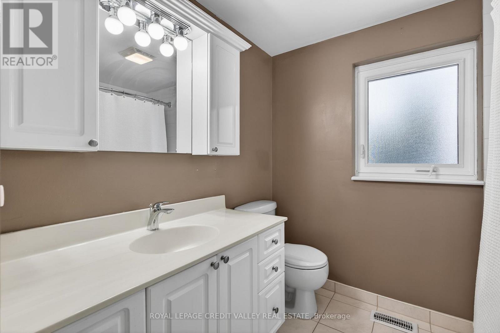 43 Benton Street, Brampton, Ontario  L6W 3B8 - Photo 30 - W12671078