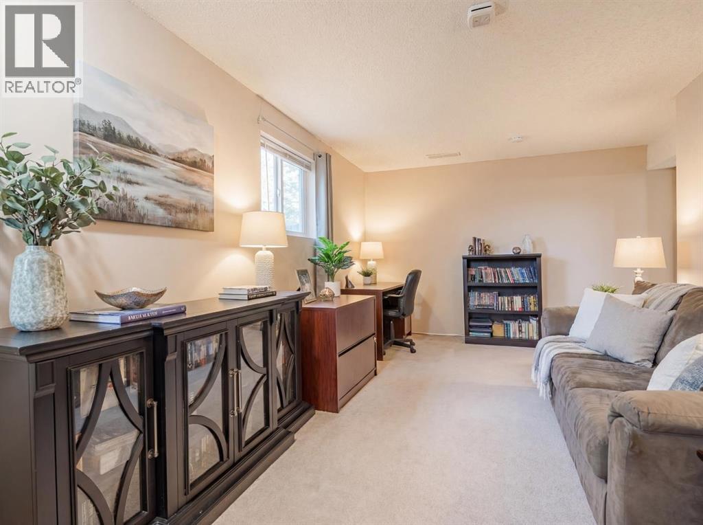 206 Saratoga Close Ne, Calgary, Alberta  T1Y 7A1 - Photo 15 - A2287199