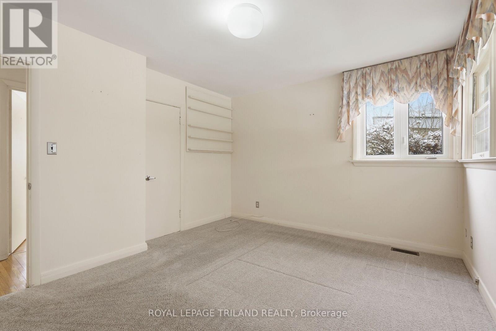 39 Ford Crescent, London North, Ontario  N6G 1H8 - Photo 15 - X12886210