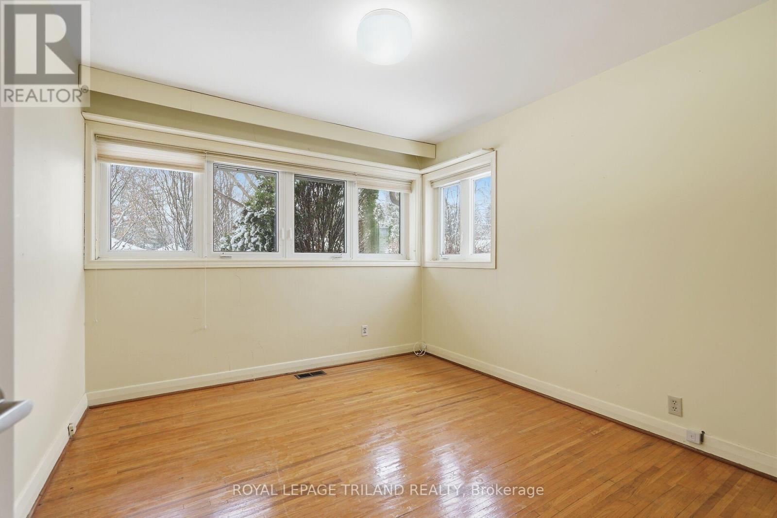 39 Ford Crescent, London North, Ontario  N6G 1H8 - Photo 17 - X12886210