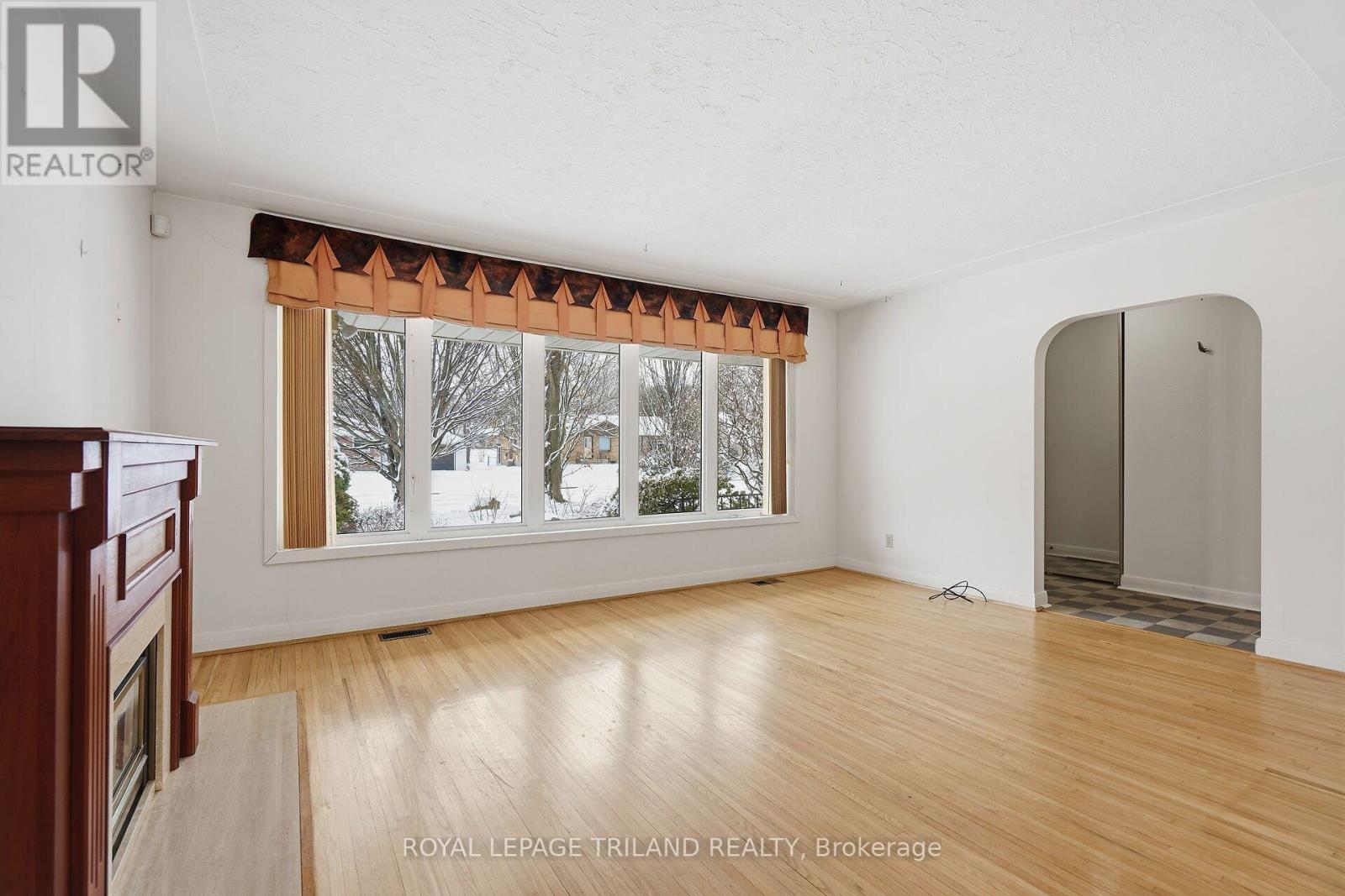 39 Ford Crescent, London North, Ontario  N6G 1H8 - Photo 6 - X12886210