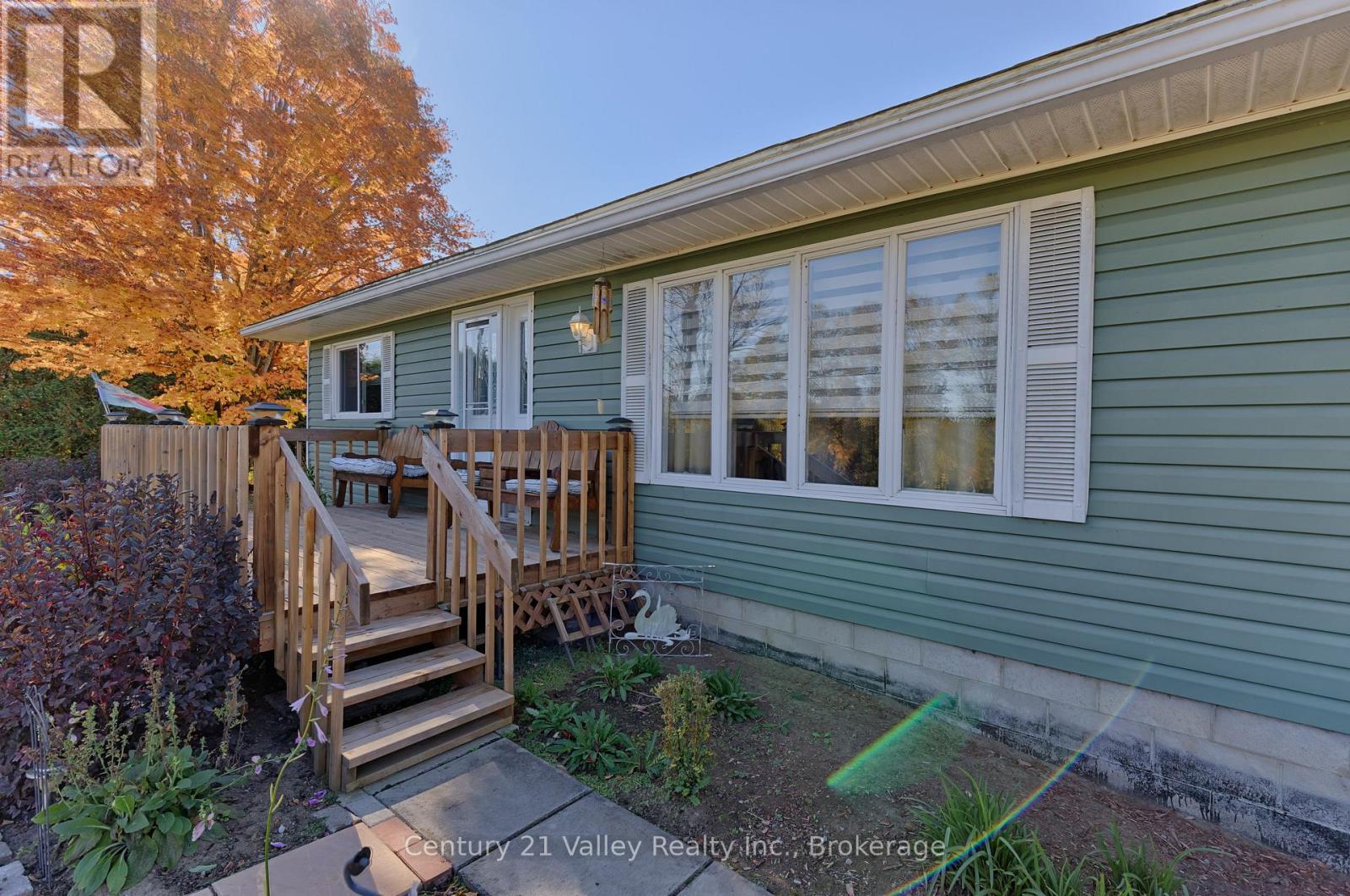 255 Flat Road, Greater Madawaska, Ontario  K0J 1N0 - Photo 12 - X12886308