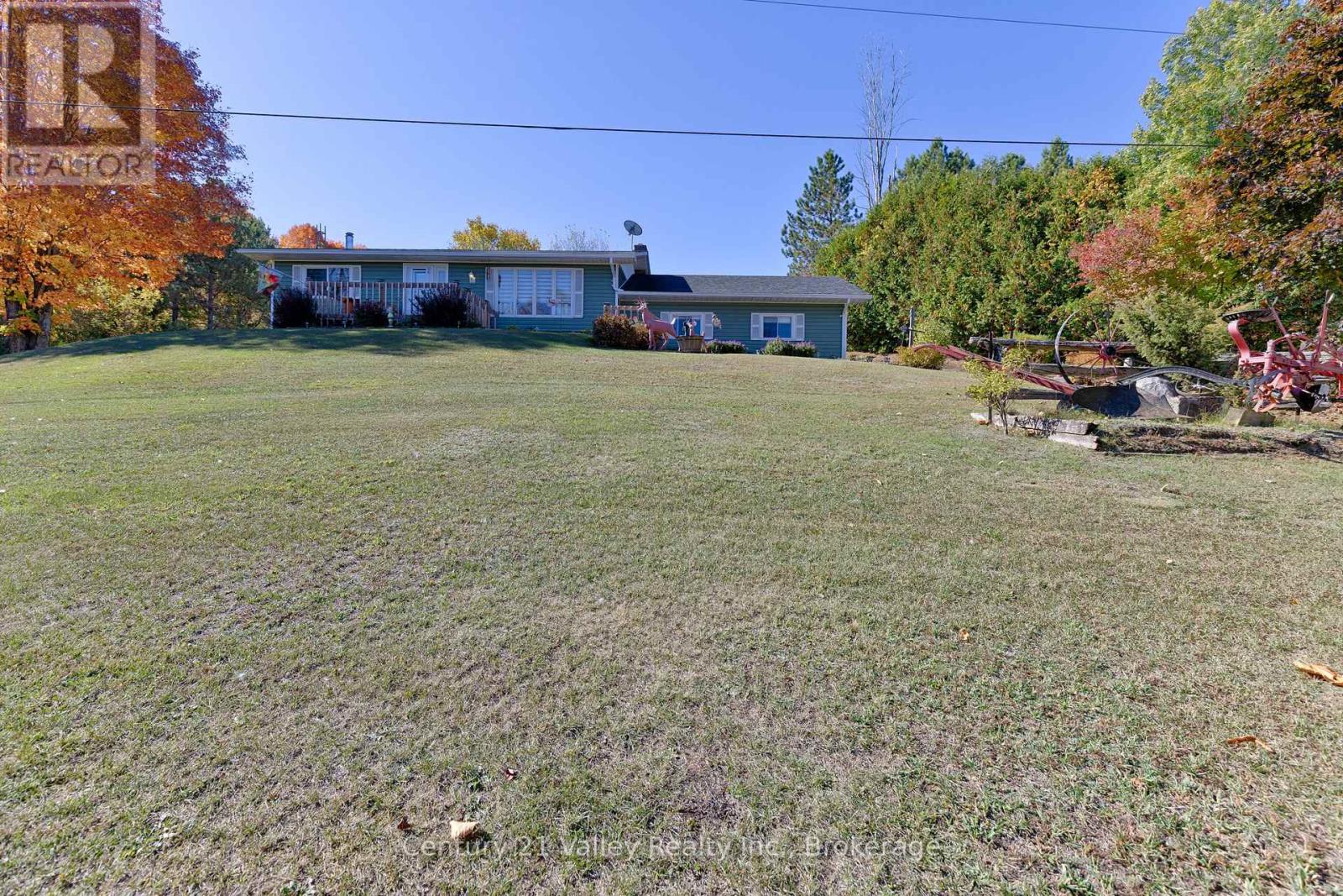 255 Flat Road, Greater Madawaska, Ontario  K0J 1N0 - Photo 13 - X12886308