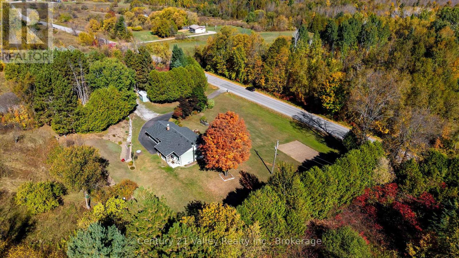 255 Flat Road, Greater Madawaska, Ontario  K0J 1N0 - Photo 14 - X12886308