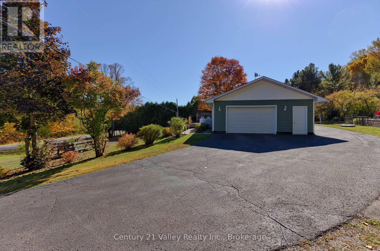 255 Flat Road, Greater Madawaska, Ontario  K0J 1N0 - Photo 21 - X12886308