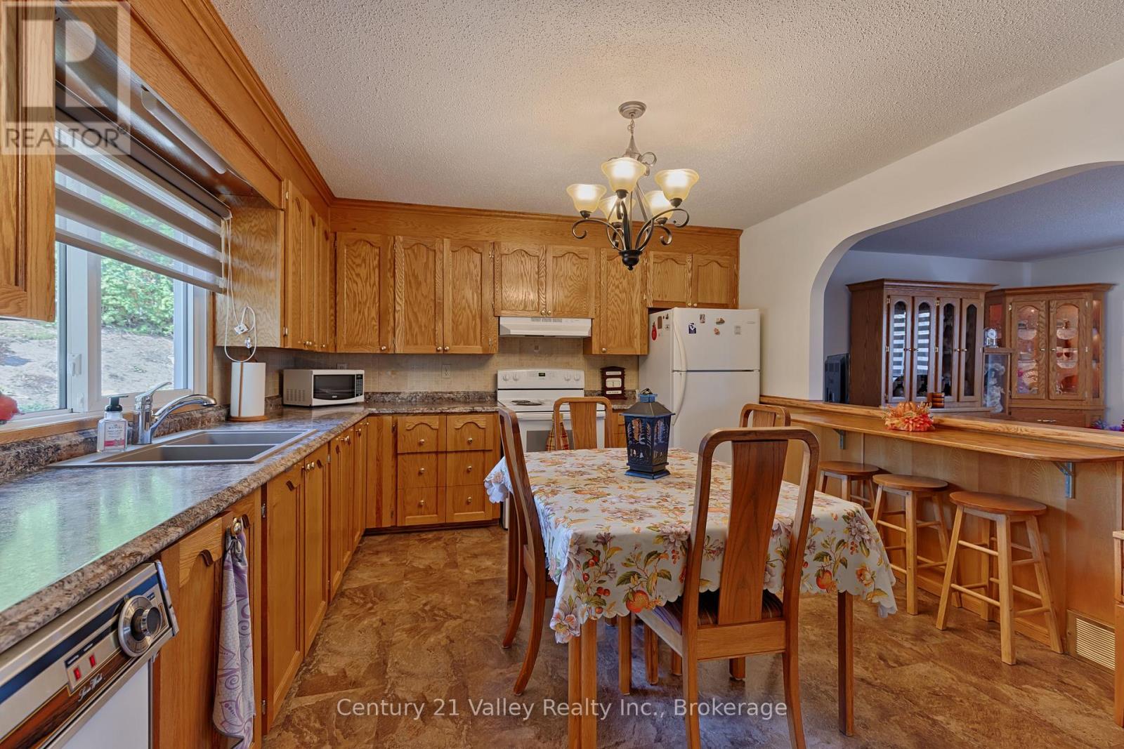 255 Flat Road, Greater Madawaska, Ontario  K0J 1N0 - Photo 34 - X12886308