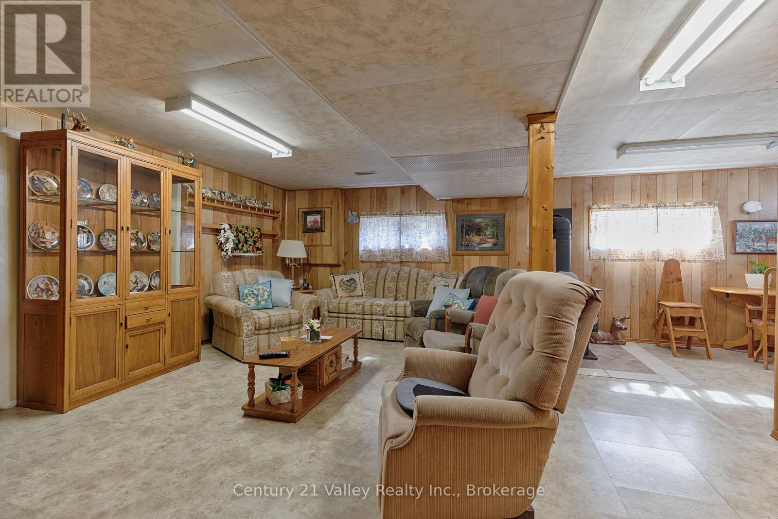 255 Flat Road, Greater Madawaska, Ontario  K0J 1N0 - Photo 48 - X12886308