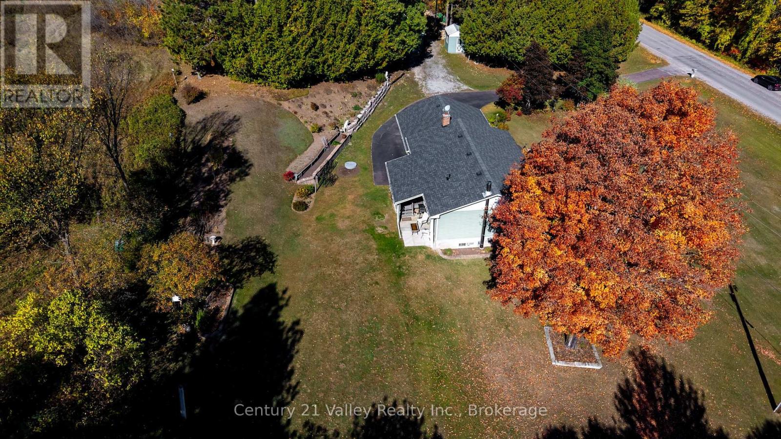 255 Flat Road, Greater Madawaska, Ontario  K0J 1N0 - Photo 7 - X12886308