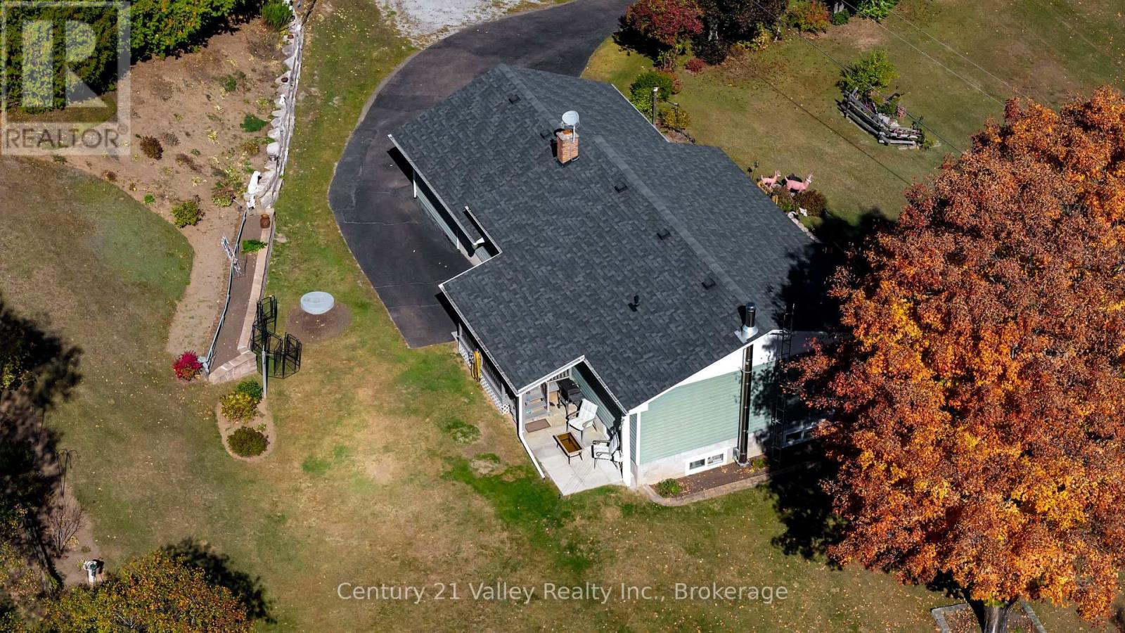 255 Flat Road, Greater Madawaska, Ontario  K0J 1N0 - Photo 9 - X12886308