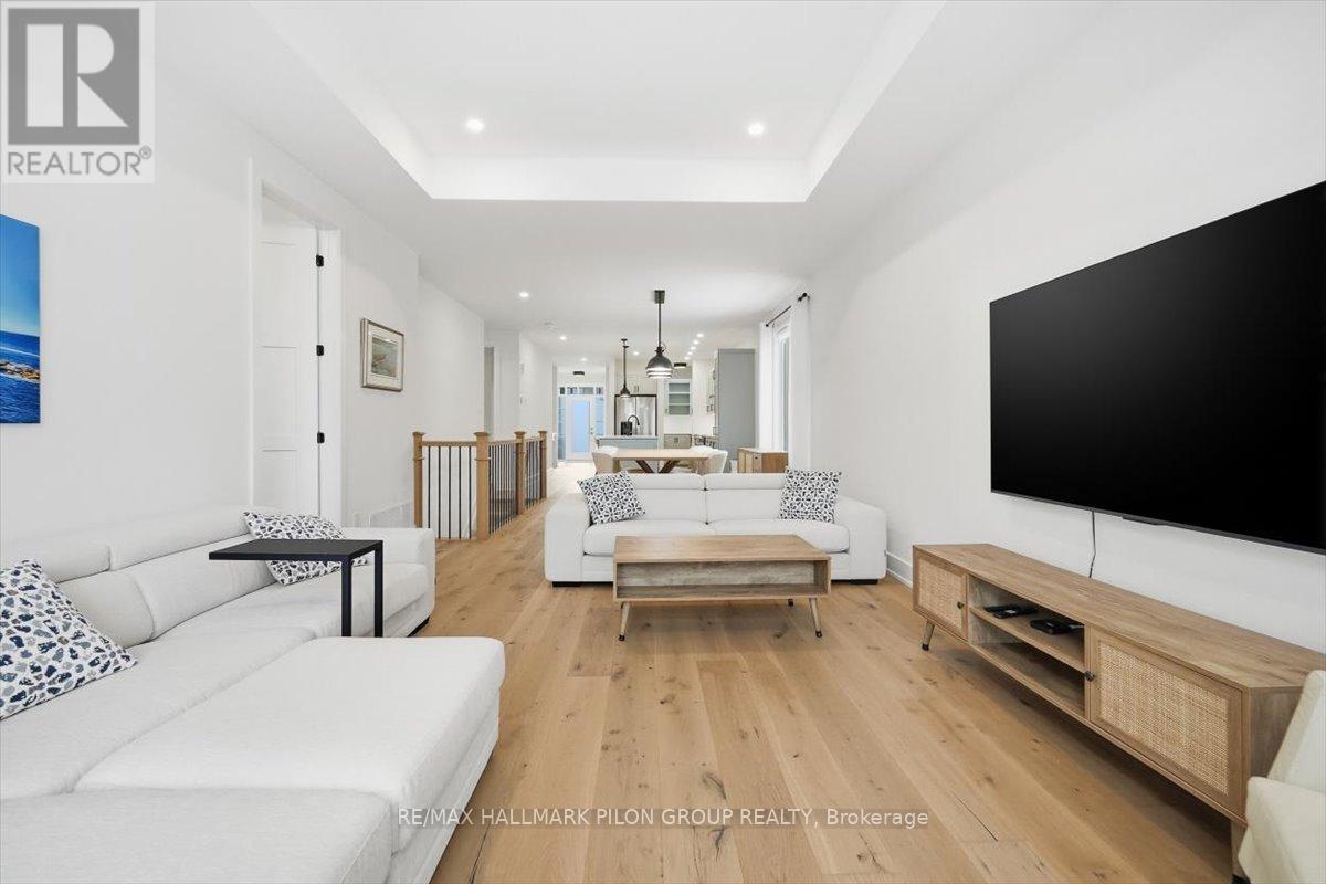 296 Cornice Street, Ottawa, Ontario  K1W 0R4 - Photo 10 - X12886188