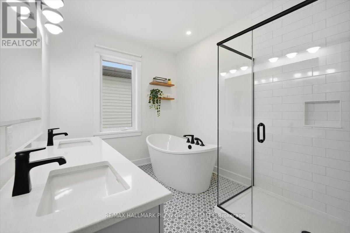 296 Cornice Street, Ottawa, Ontario  K1W 0R4 - Photo 12 - X12886188