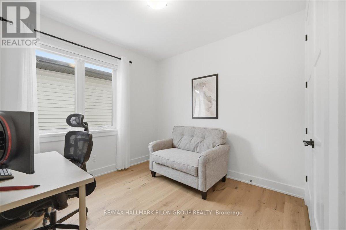 296 Cornice Street, Ottawa, Ontario  K1W 0R4 - Photo 13 - X12886188