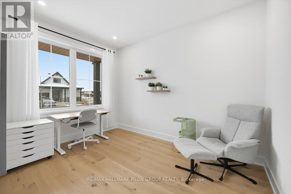 296 Cornice Street, Ottawa, Ontario  K1W 0R4 - Photo 15 - X12886188