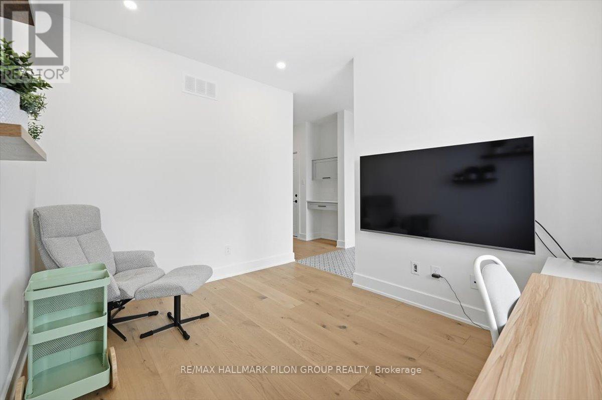 296 Cornice Street, Ottawa, Ontario  K1W 0R4 - Photo 16 - X12886188