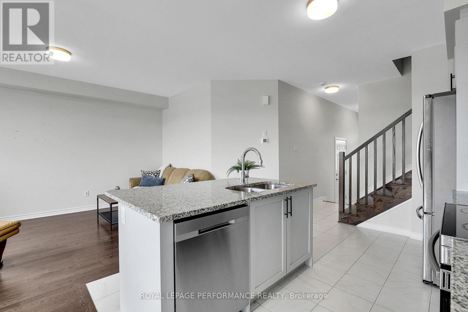 110 Main Halyard Lane, Ottawa, Ontario K2J 7B6 - Photo 14 - X12886230