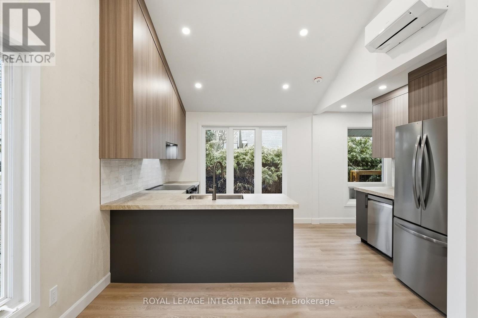 A - 2291 Badger Crescent, Ottawa, Ontario  K2C 1H9 - Photo 5 - X12886324