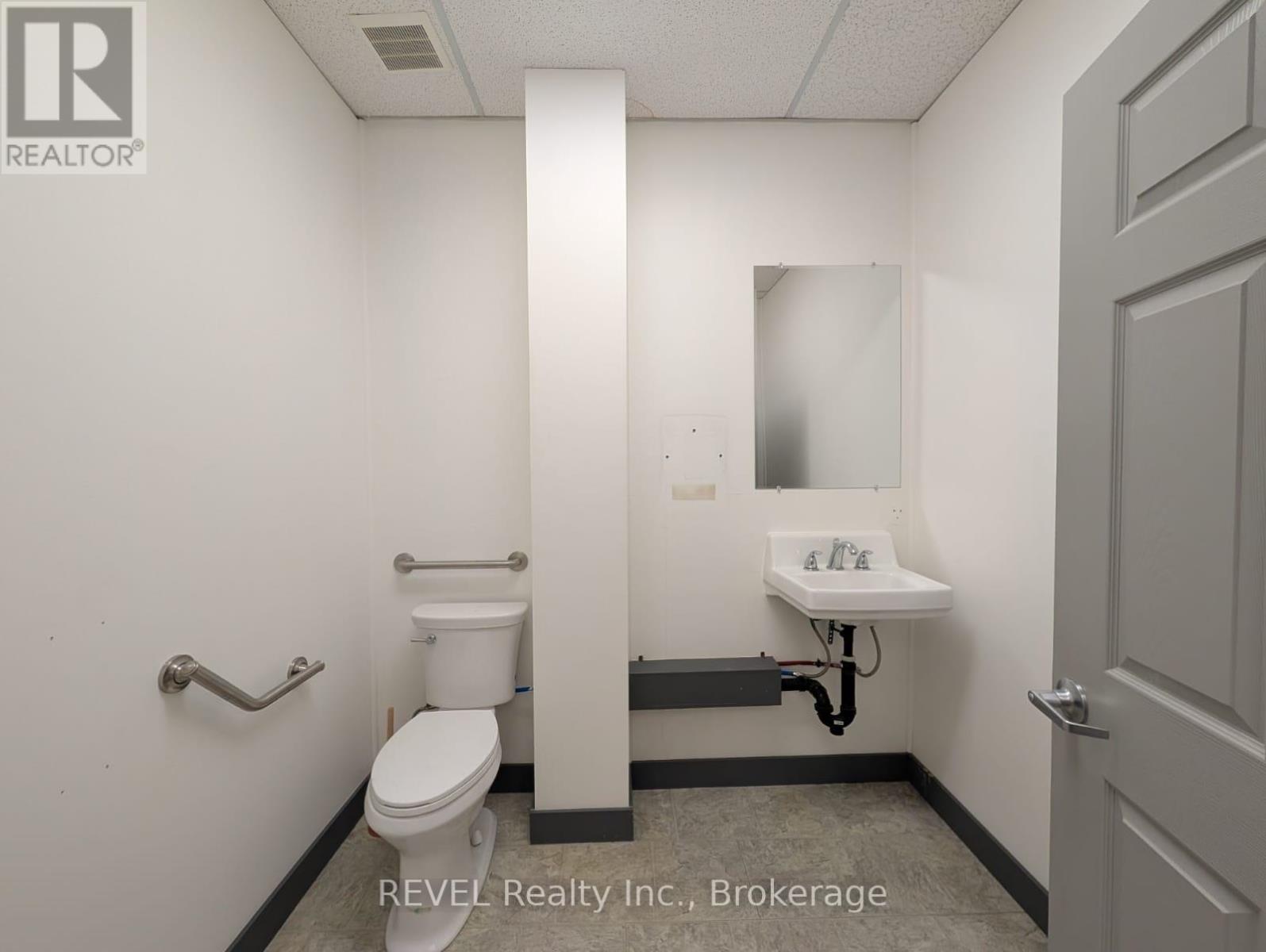 M3 - 112 Queenston Street, St. Catharines, Ontario  L2R 2Z4 - Photo 13 - X12685196