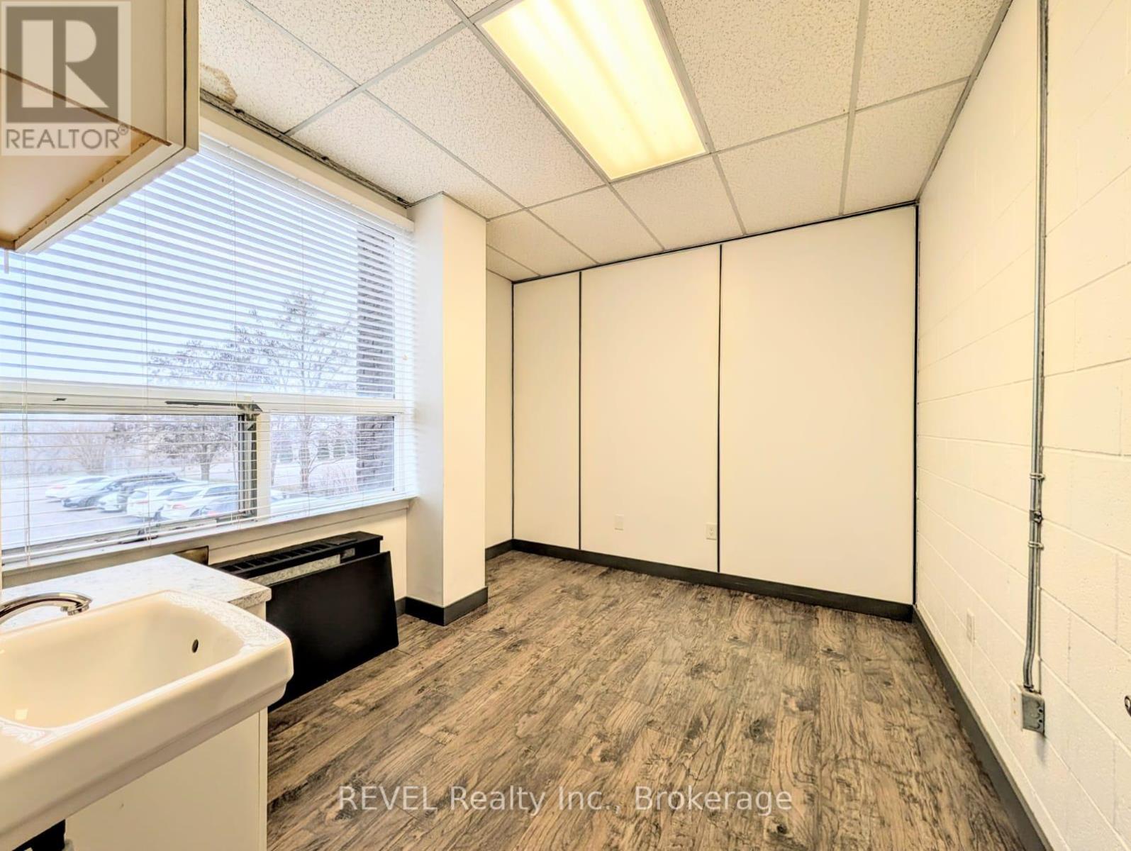 M3 - 112 Queenston Street, St. Catharines, Ontario  L2R 2Z4 - Photo 11 - X12685196