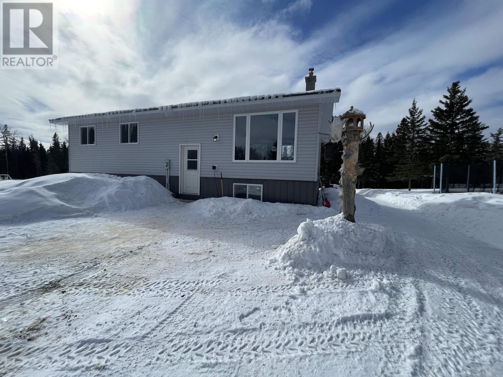 2340 Hwy 601, Dryden, Ontario  P8N 0A2 - Photo 2 - TB2600441