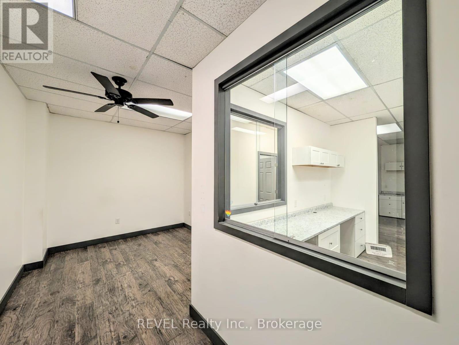 M3 - 112 Queenston Street, St. Catharines, Ontario  L2R 2Z4 - Photo 3 - X12685196