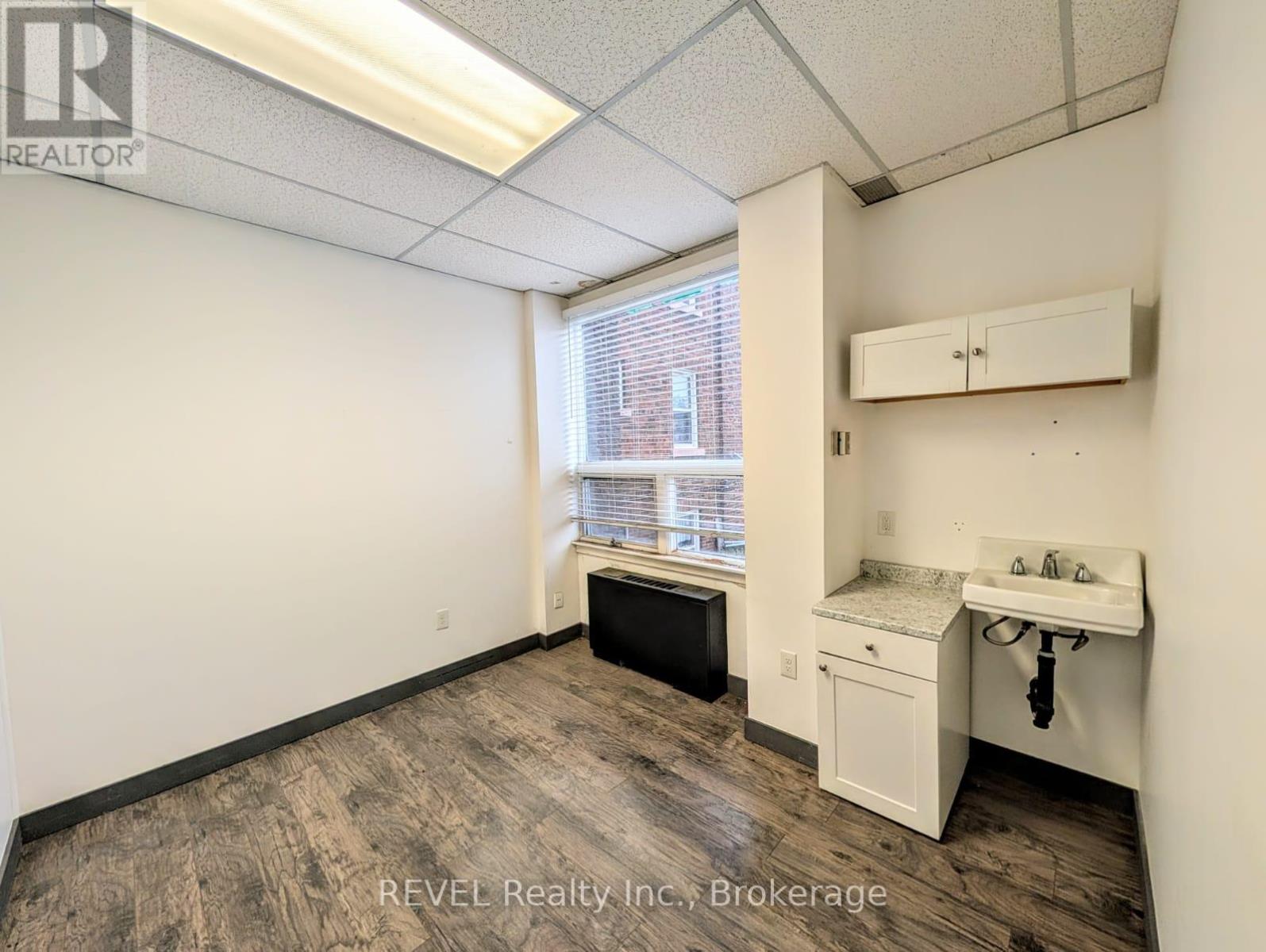 M3 - 112 Queenston Street, St. Catharines, Ontario  L2R 2Z4 - Photo 7 - X12685196